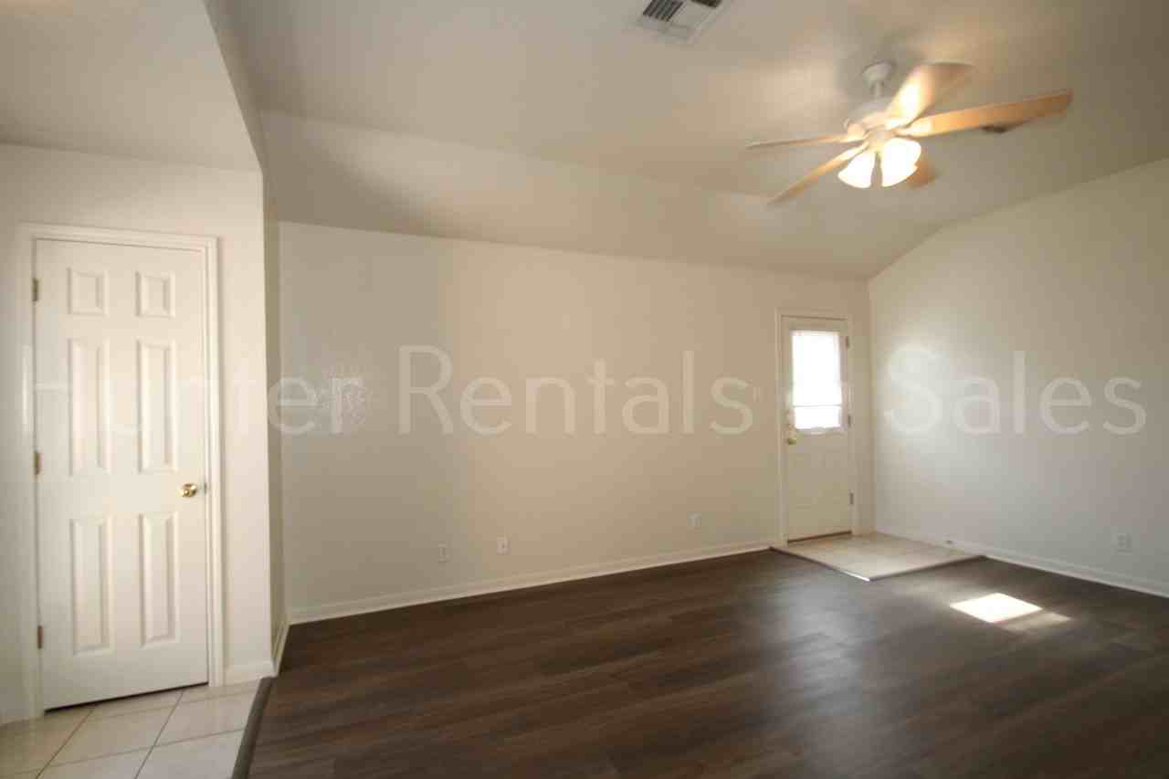 2604A Lucille Dr - Photo 5 of 21