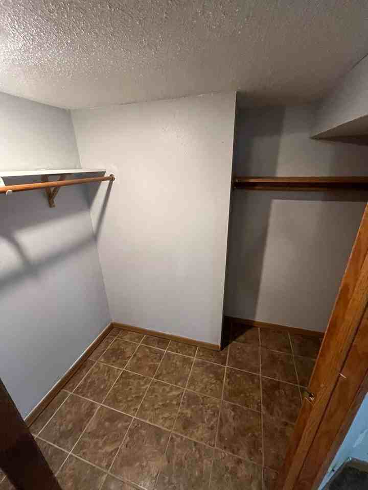 329 S Lucas - Photo 6 of 6
