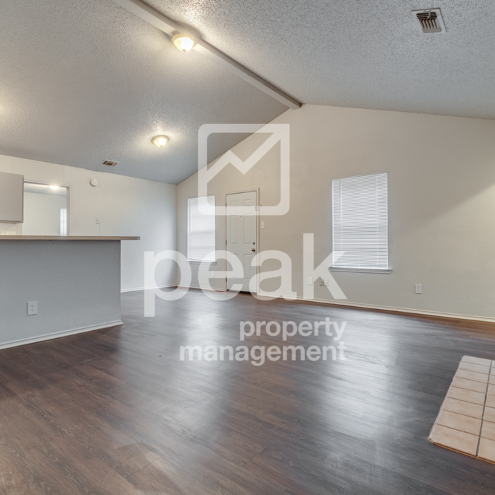 7485 Tiffany Meadows Ln - Photo 4 of 15