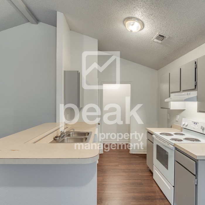 7485 Tiffany Meadows Ln - Photo 5 of 15