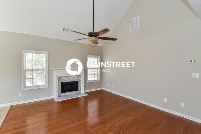260 Tara Beach Ln - Photo 3 of 17