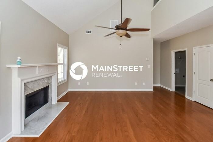 260 Tara Beach Ln - Photo 4 of 17
