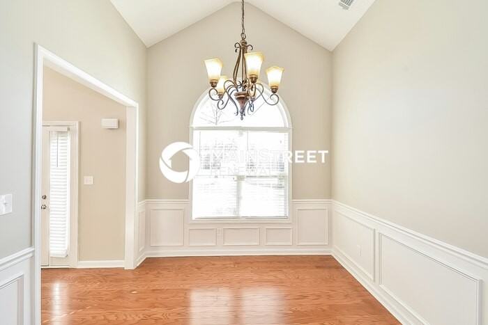 260 Tara Beach Ln - Photo 6 of 17