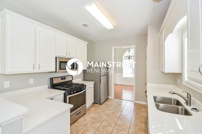 260 Tara Beach Ln - Photo 7 of 17