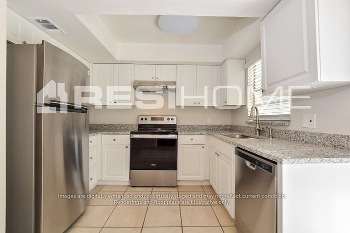 2075 San Jose Blvd - Photo 3 of 24