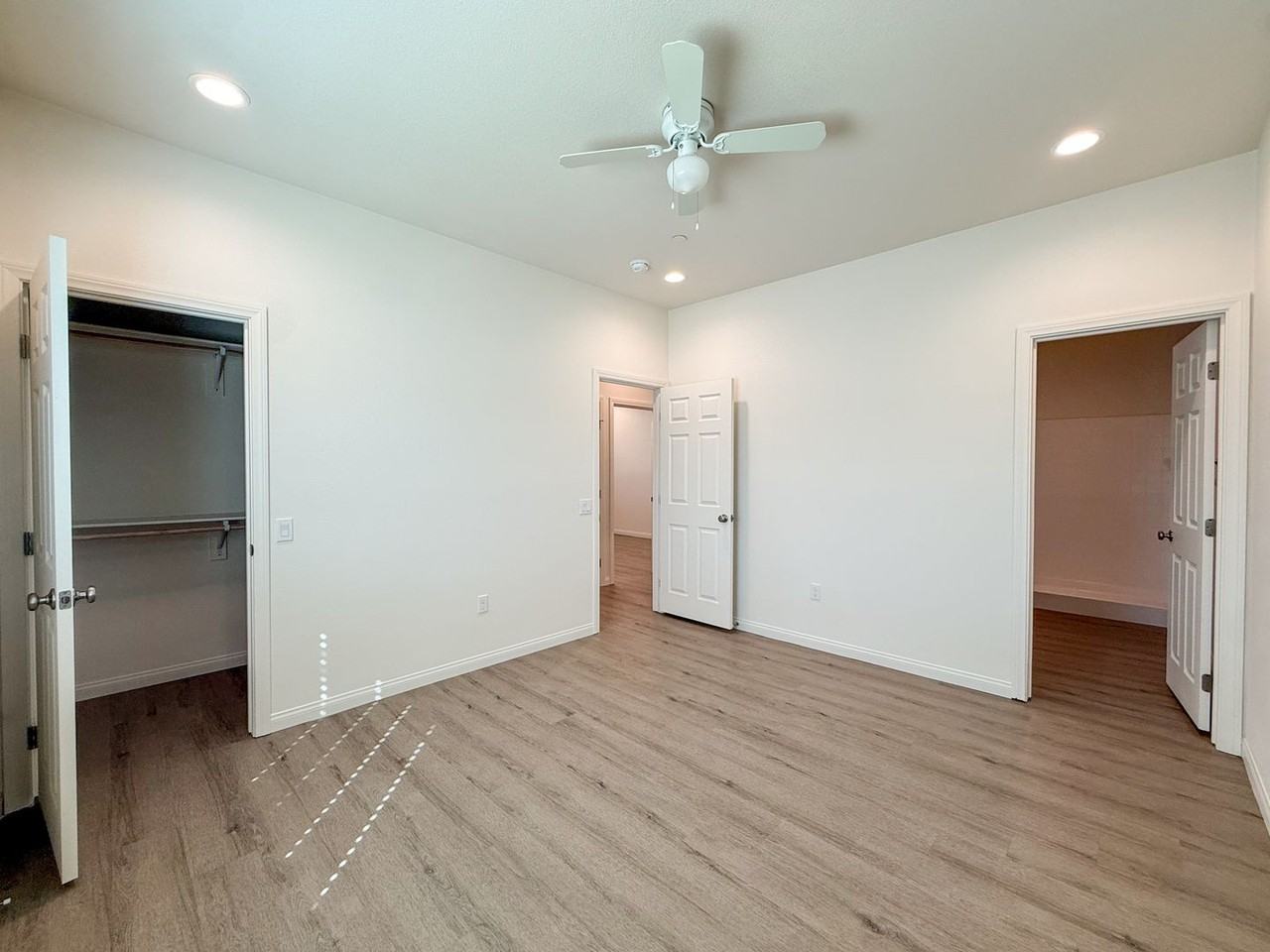6954 Elm Ave - Photo 4 of 15