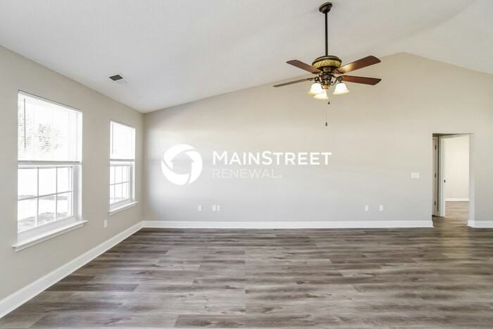 1008 Glen Hollow Dr - Photo 2 of 16