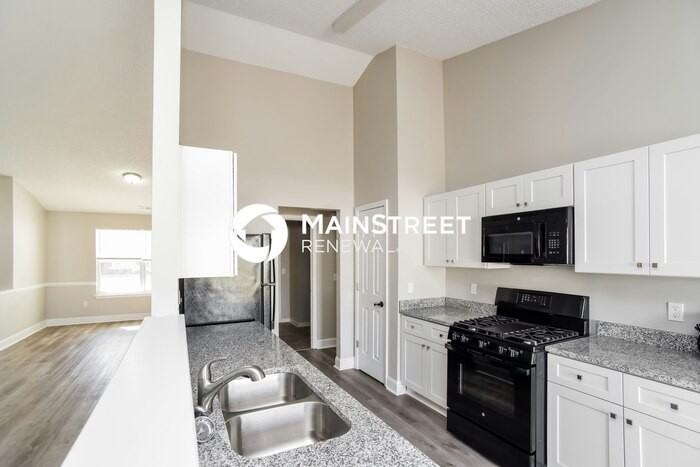 1008 Glen Hollow Dr - Photo 5 of 16