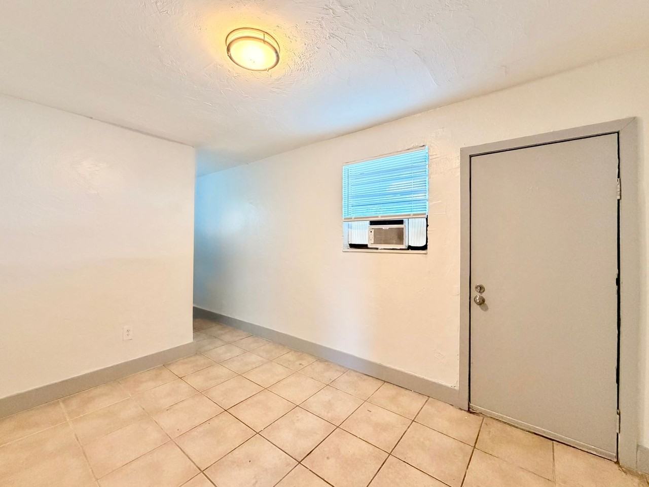 1500 Nw 65th St - Photo 3 of 6