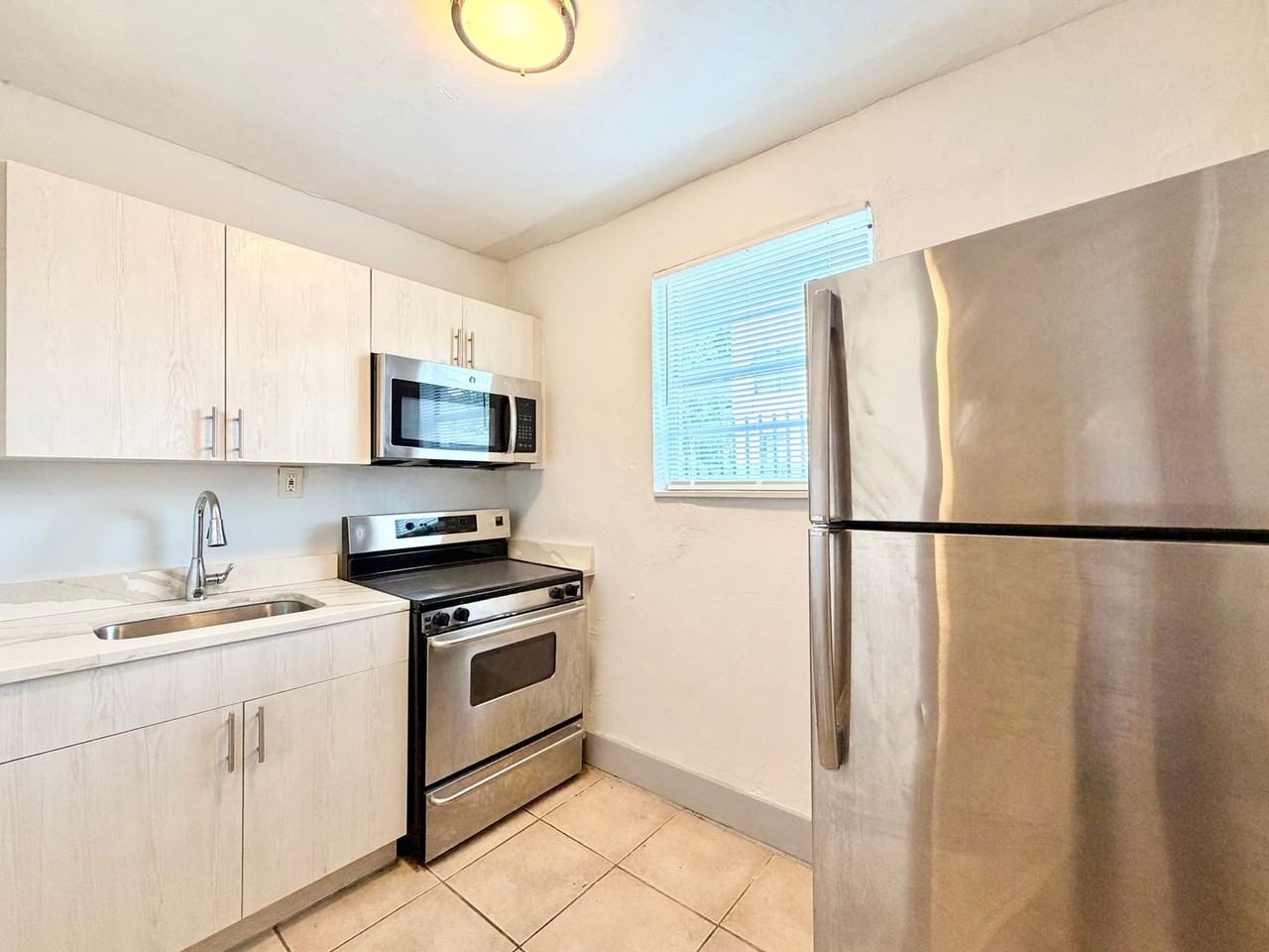 1500 Nw 65th St - Photo 4 of 6