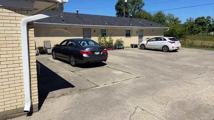 532 Thoma Pl #D - Photo 4 of 23