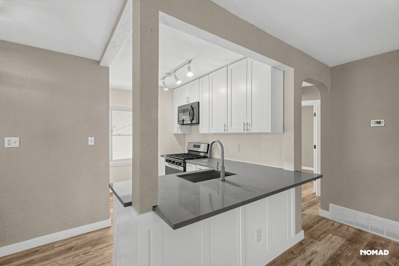 3933 N Adams St - Photo 7 of 26