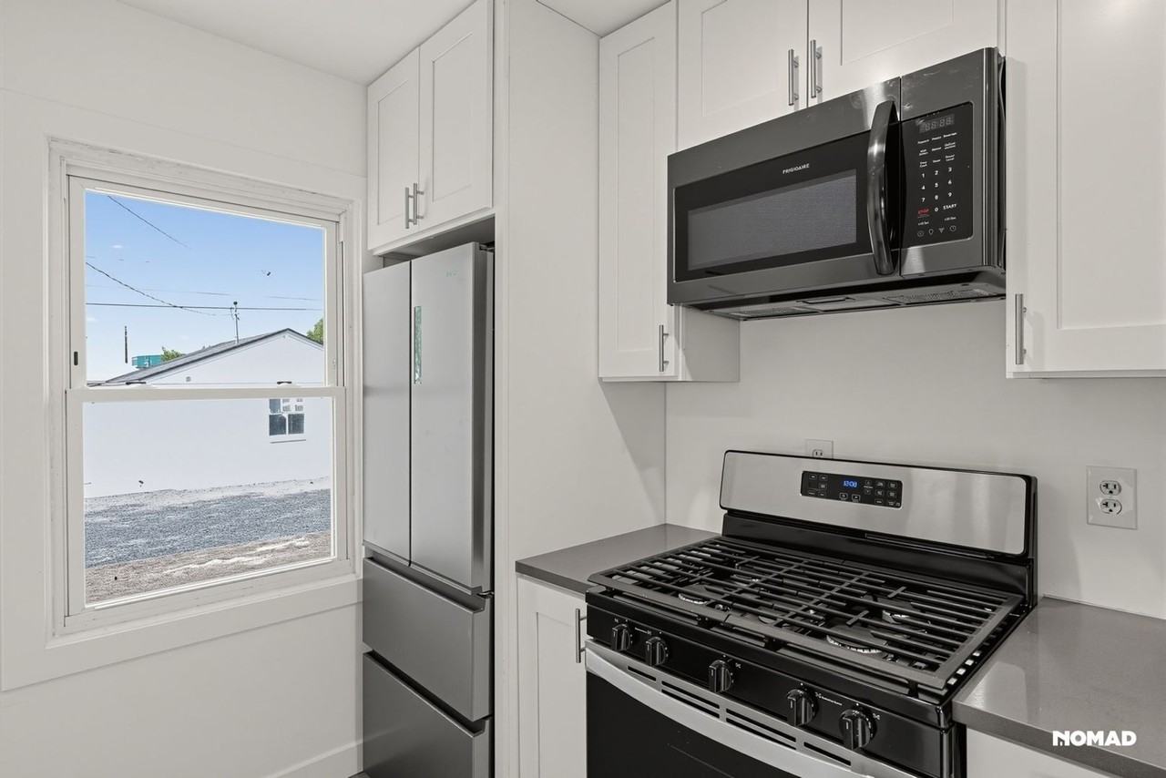 3933 N Adams St - Photo 6 of 26