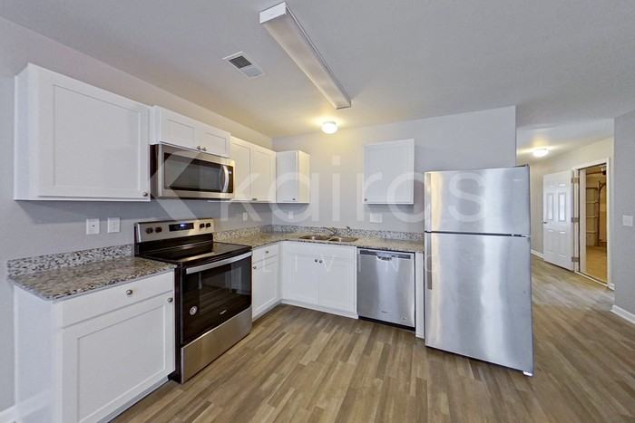 310 Cedar Rdg - Photo 2 of 4