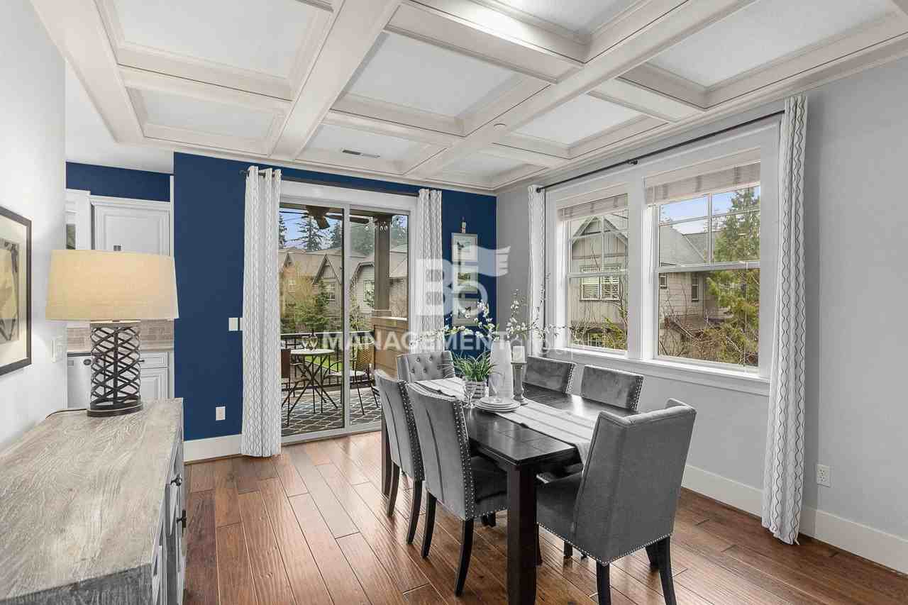 10414 Sw Taylor St - Photo 7 of 34