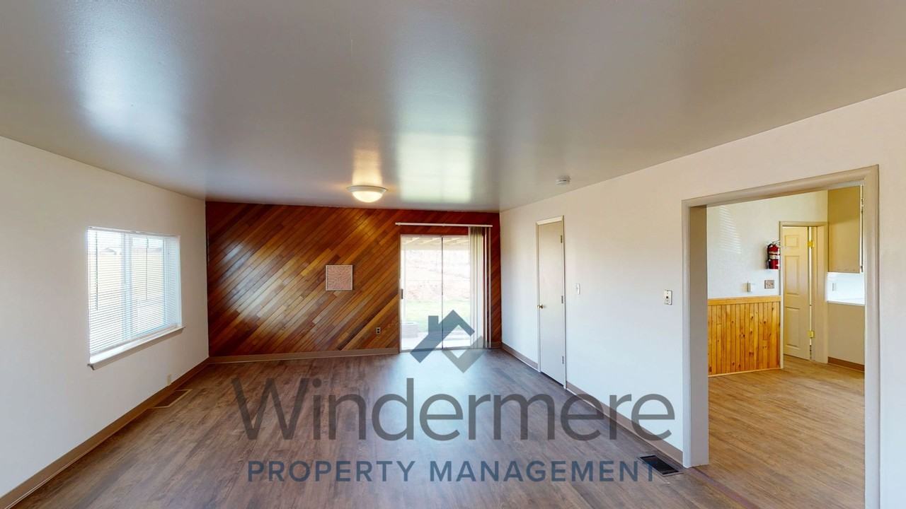 77 Harding Rd - Photo 5 of 26