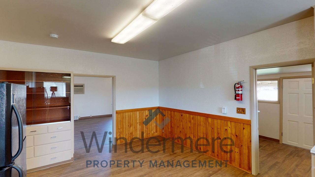 77 Harding Rd - Photo 6 of 26