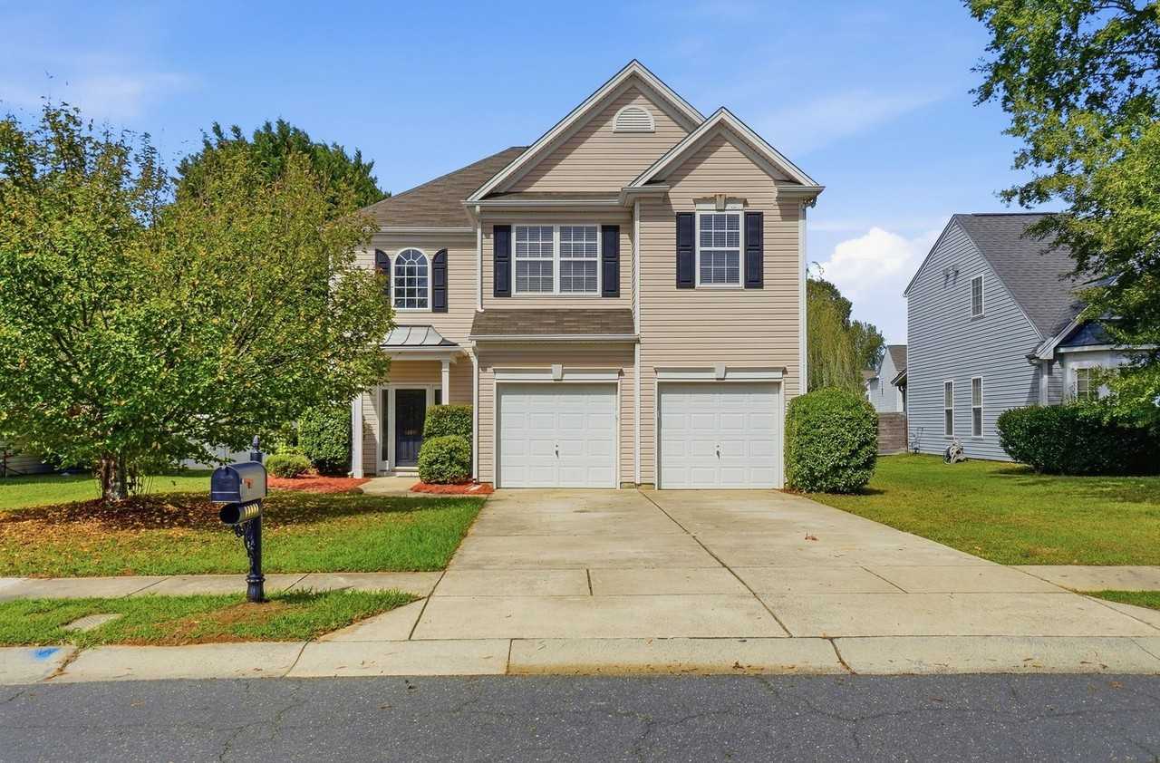 14801 Asheton Creek Dr - Photo 2 of 50