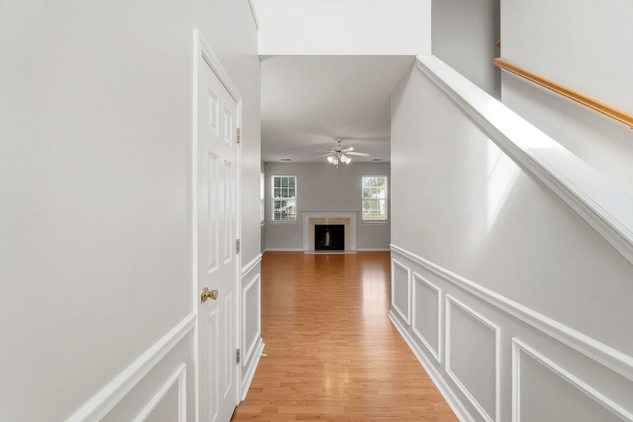 14801 Asheton Creek Dr - Photo 4 of 50