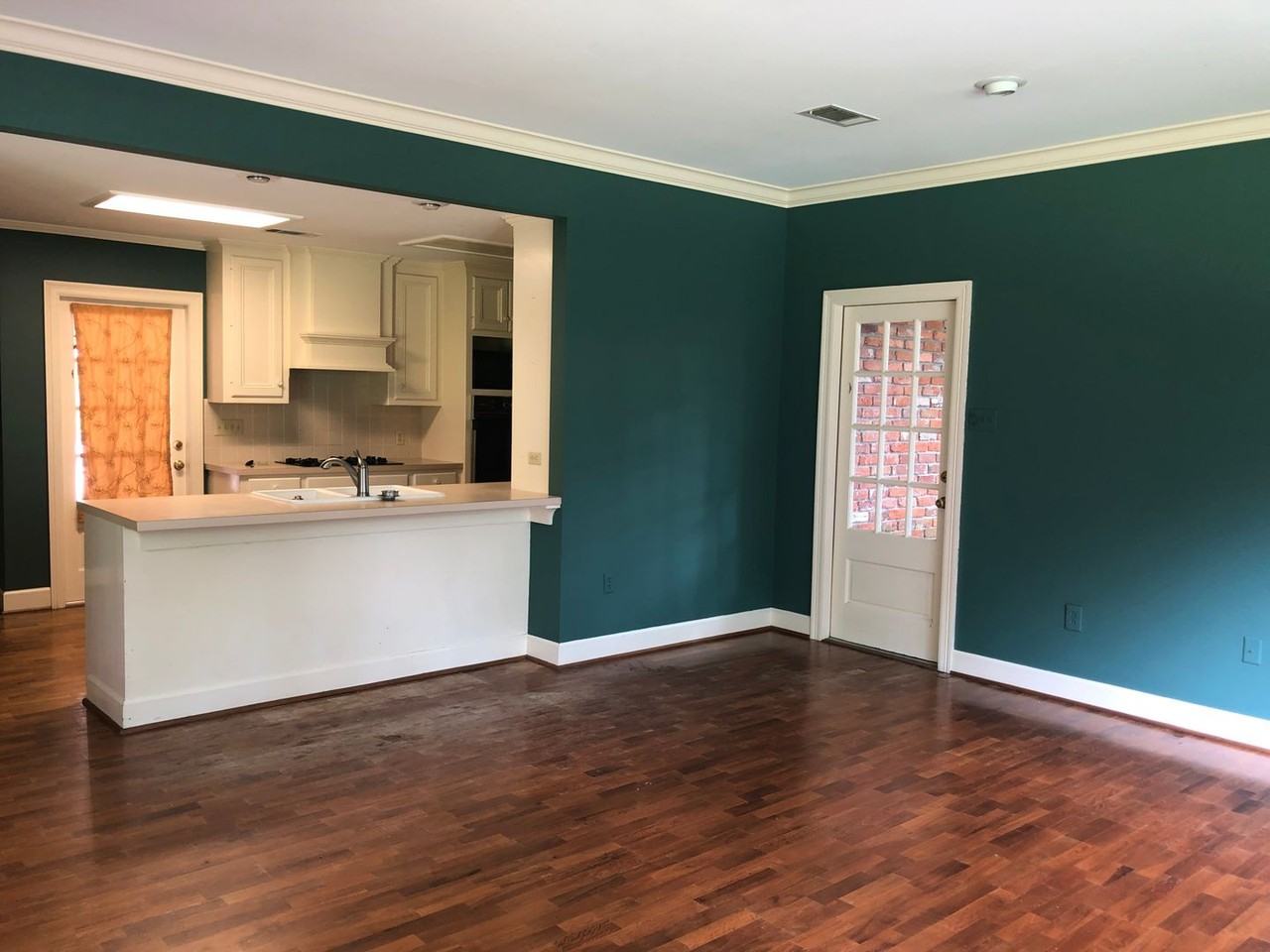 1034 Elizabeth Dr - Photo 3 of 36