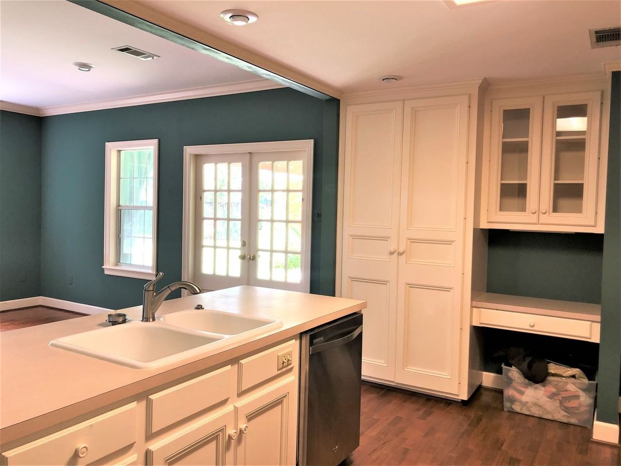 1034 Elizabeth Dr - Photo 6 of 36