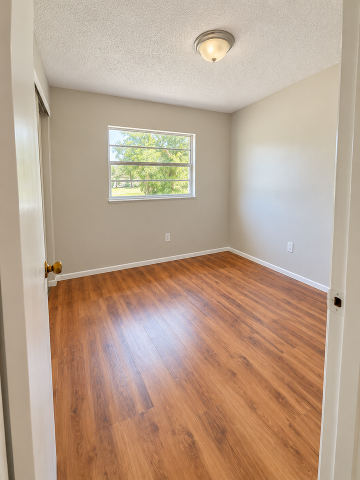 521 Park Dr - Photo 5 of 9