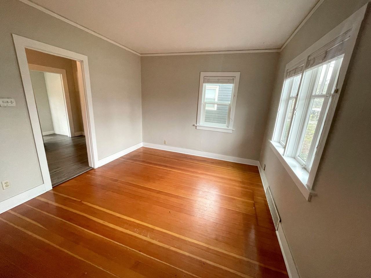 6530 N Wilbur Ave - Photo 3 of 23