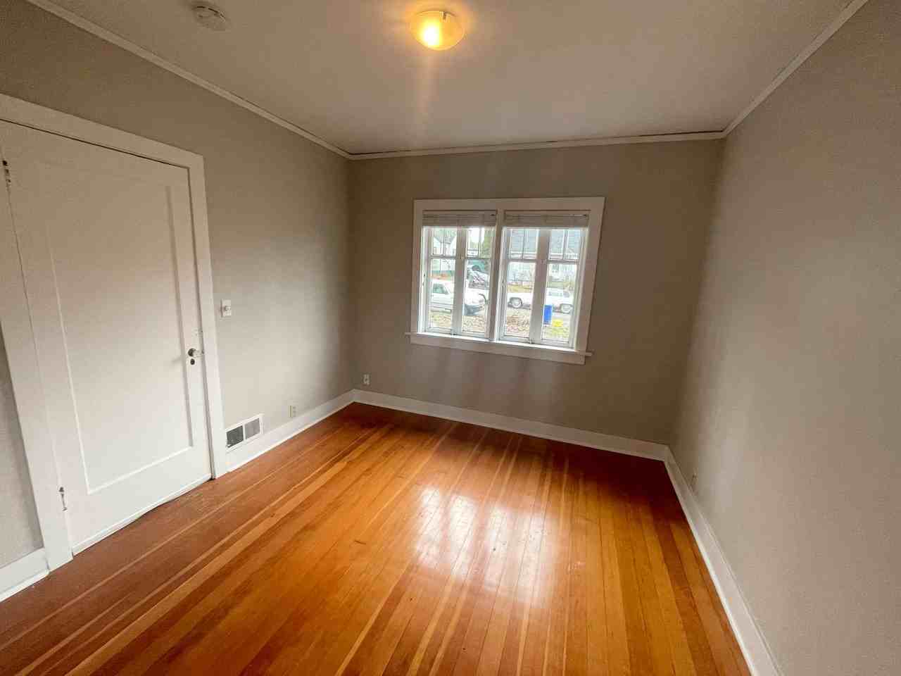 6530 N Wilbur Ave - Photo 4 of 23