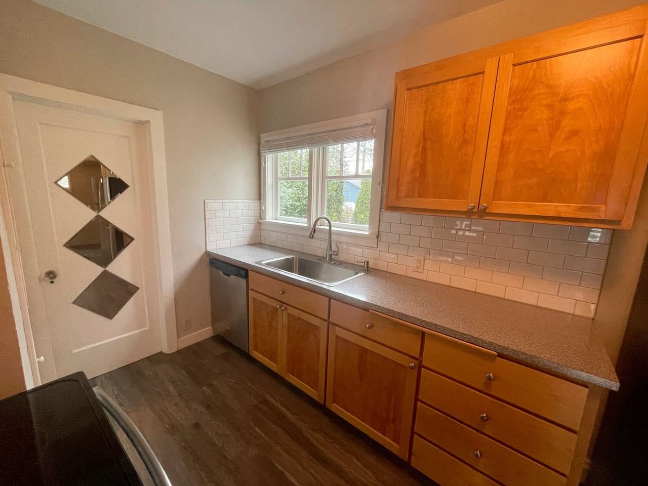 6530 N Wilbur Ave - Photo 6 of 23