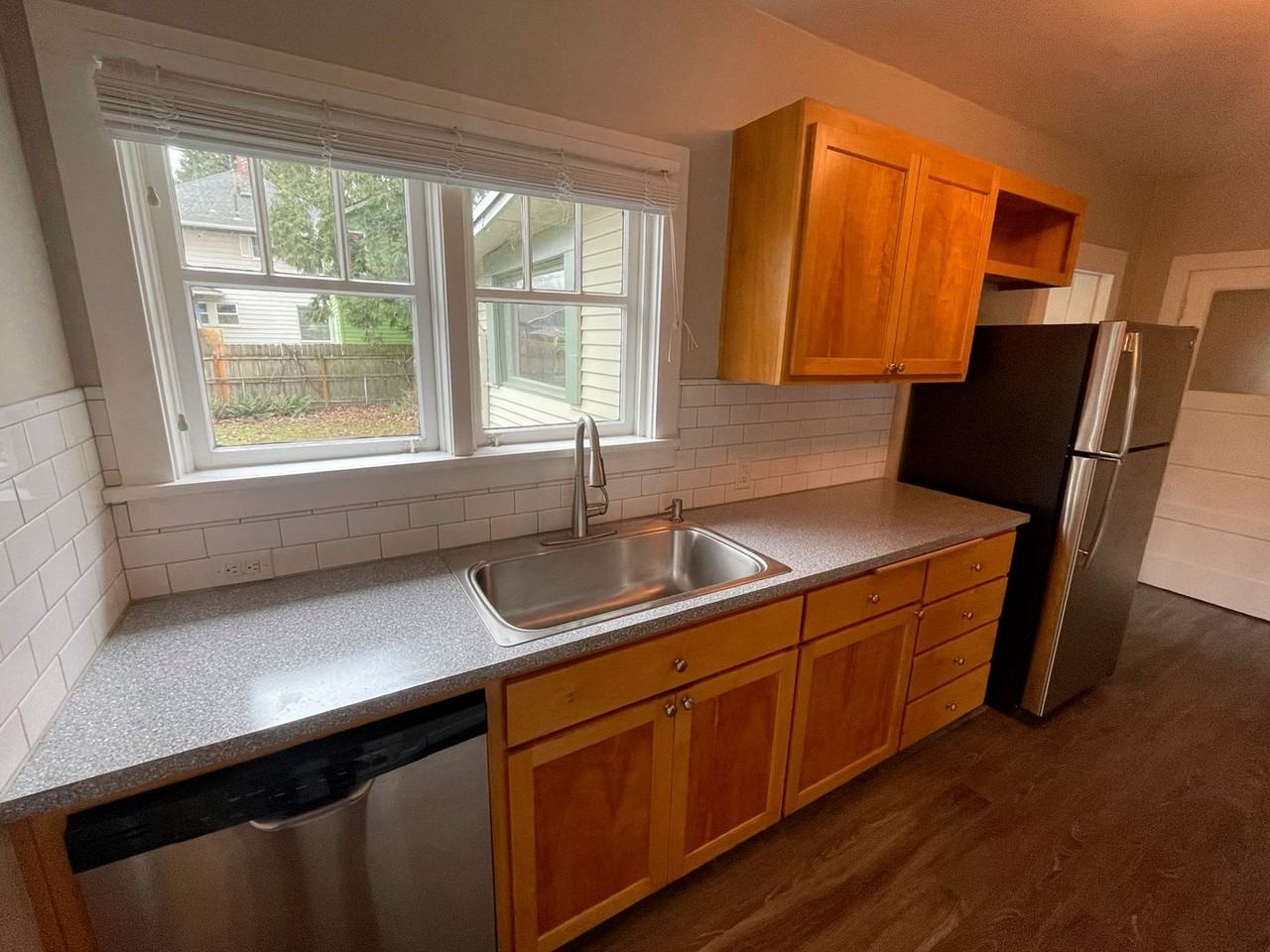 6530 N Wilbur Ave - Photo 7 of 23
