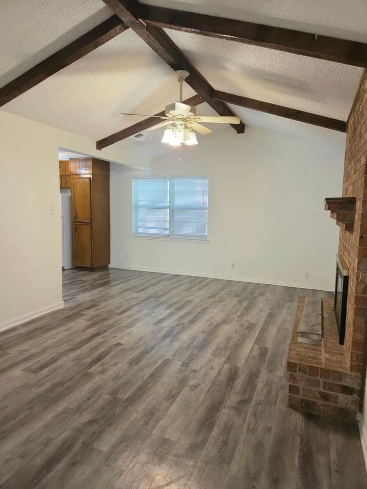 206 Margarita Dr - Photo 2 of 26