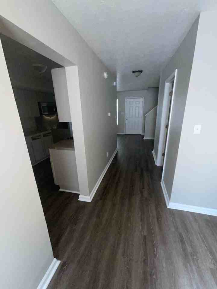 1137 W 30th St - Photo 7 of 15