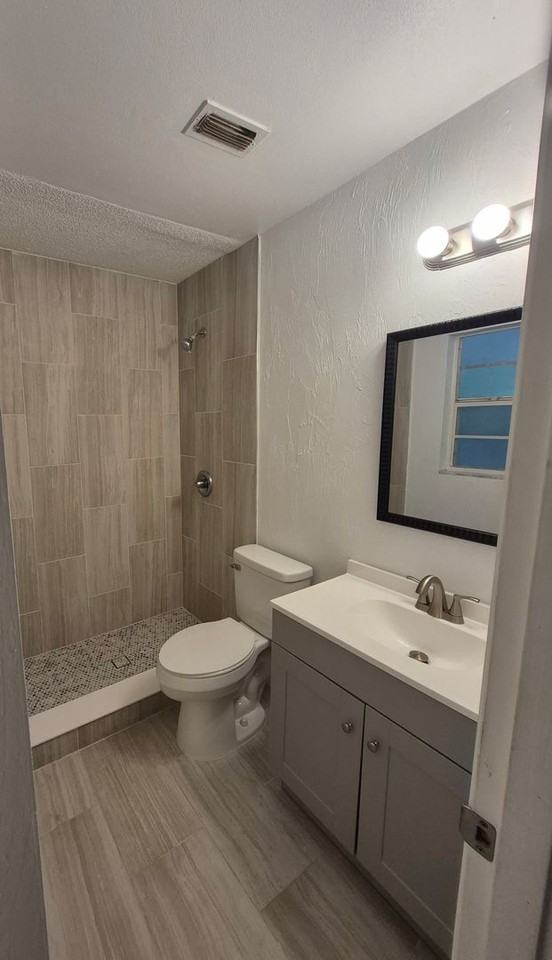 378 Collins St - Photo 2 of 10