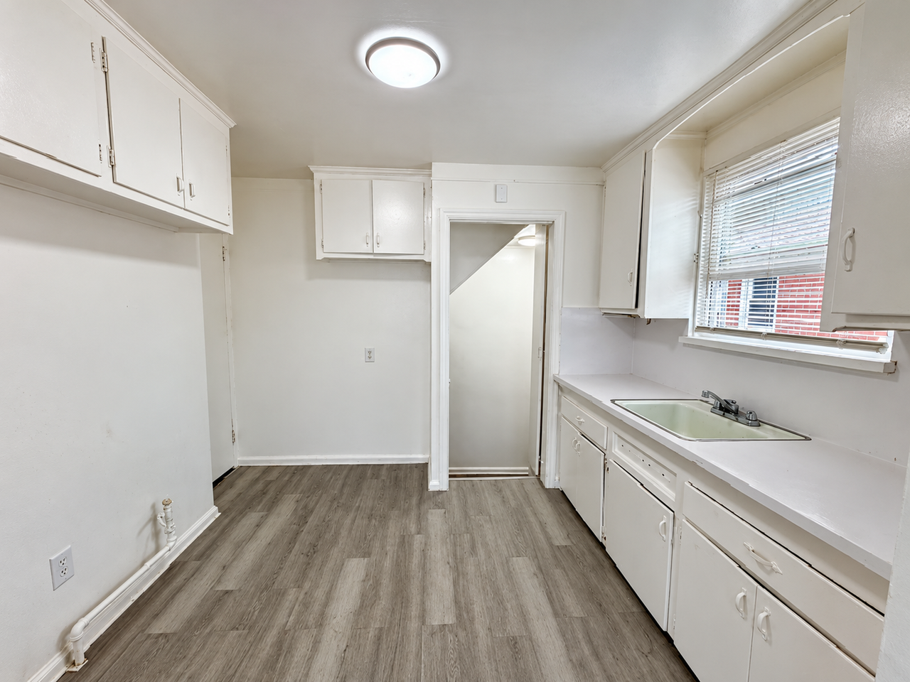6419 Faust Ave - Photo 4 of 18