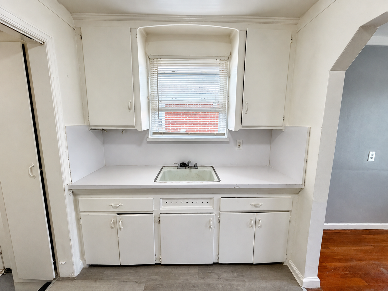6419 Faust Ave - Photo 5 of 18