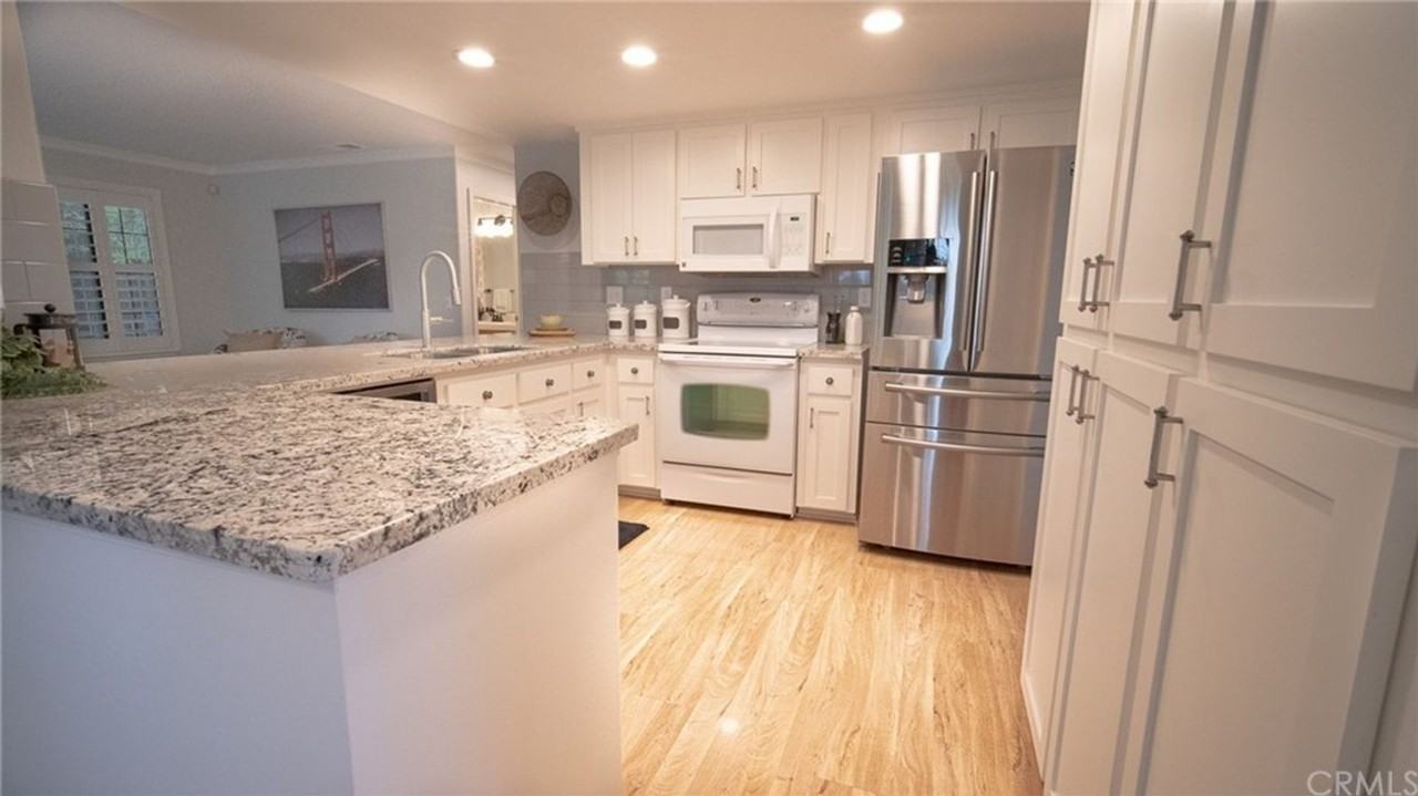 1451 Manzanita Ave - Photo 2 of 28