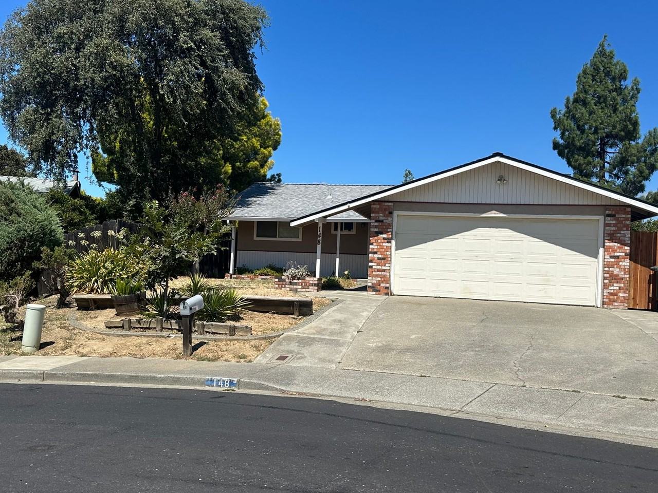 148 Andover Dr - Photo 2 of 18