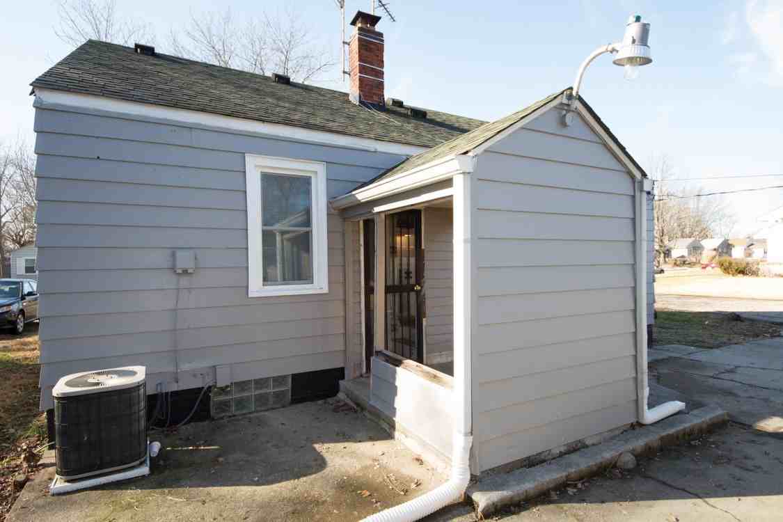1965 N Dequincy St - Photo 4 of 28