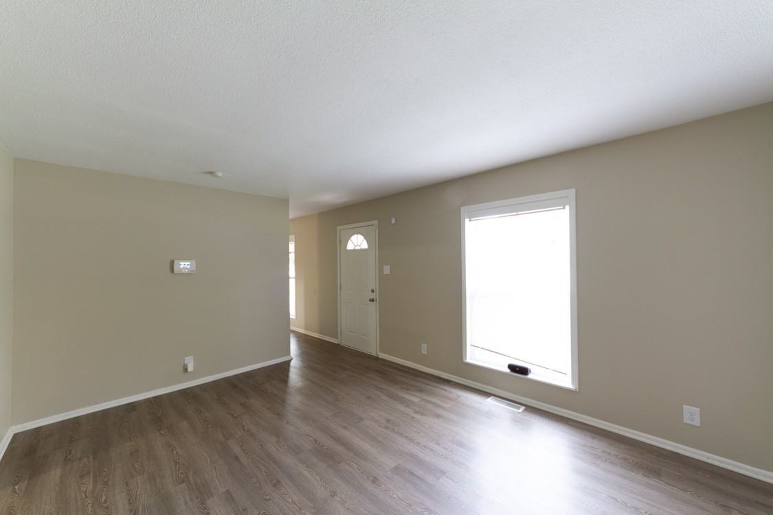 4016 Wallace Ave - Photo 7 of 42