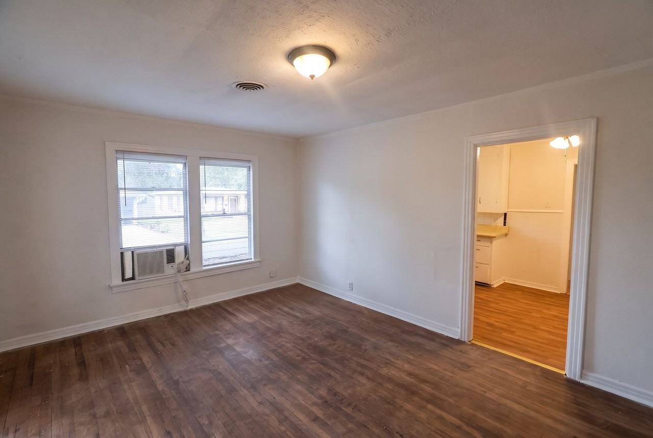 601 Anthony St - Photo 4 of 11