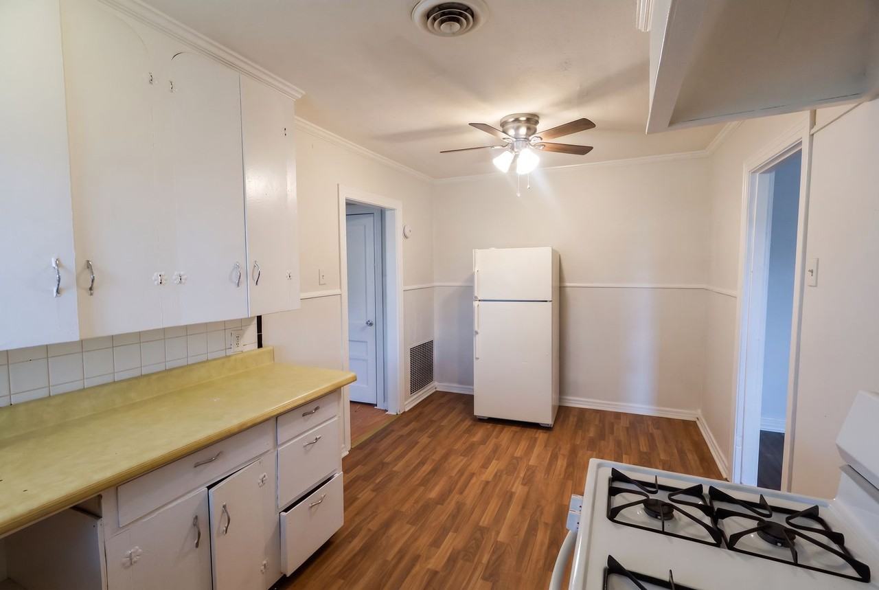 601 Anthony St - Photo 6 of 11
