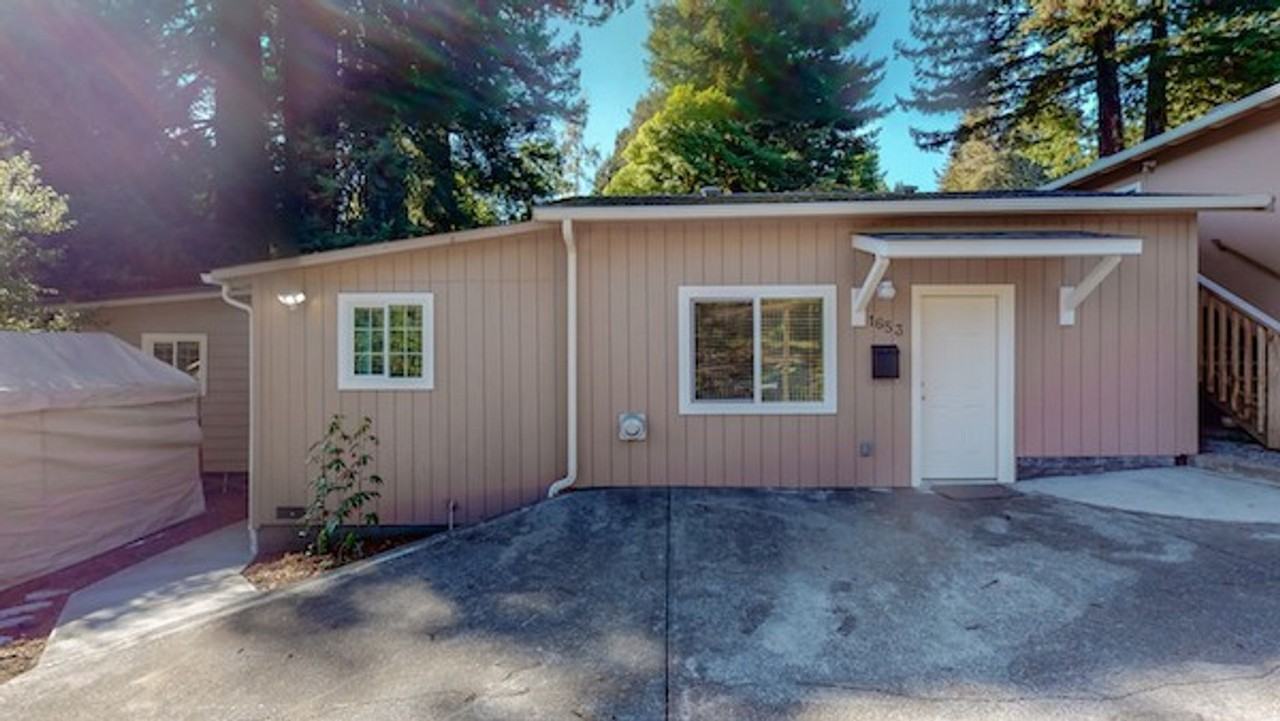 1653 Charles Ave - Photo 2 of 23