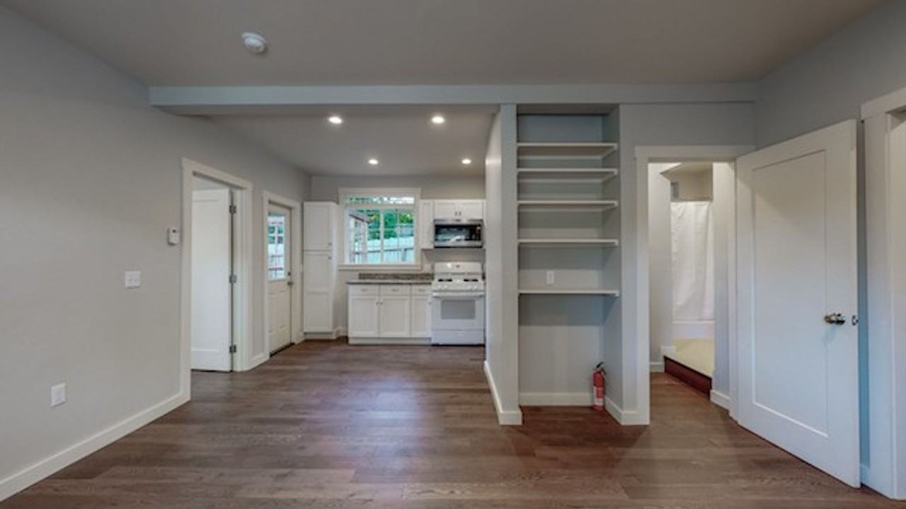 1653 Charles Ave - Photo 5 of 23