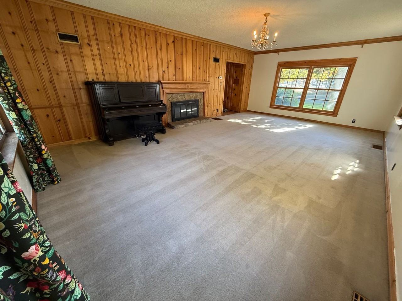 525 Nw Broadway St - Photo 5 of 42