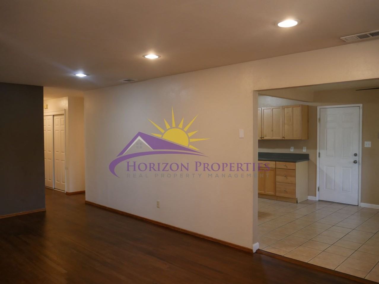 3826 45th St - Photo 5 of 25