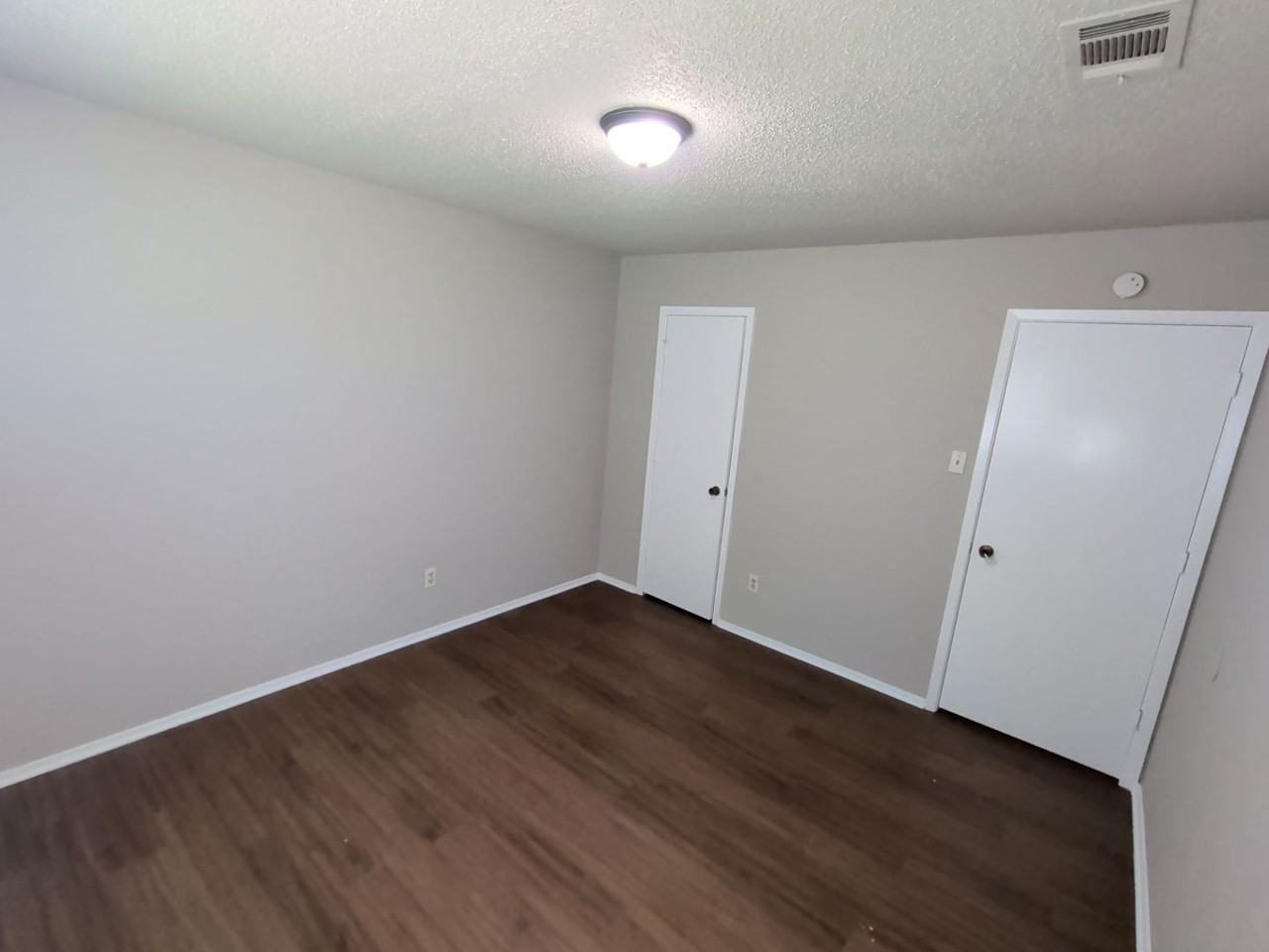 1703 Chittam Dr - Photo 3 of 31