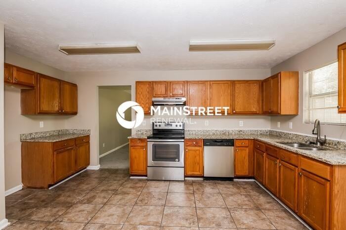 851 Sinclair Way - Photo 6 of 17