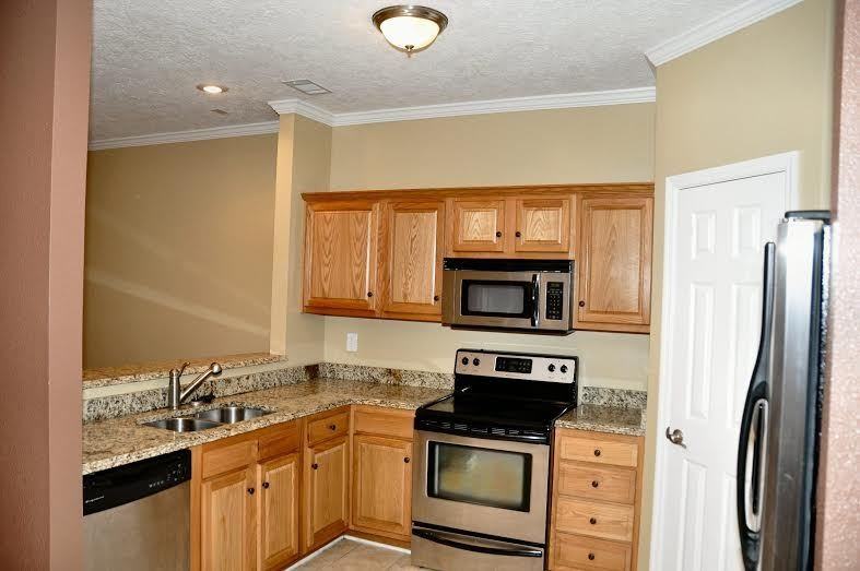 2208 River Park Ct - Photo 2 of 10