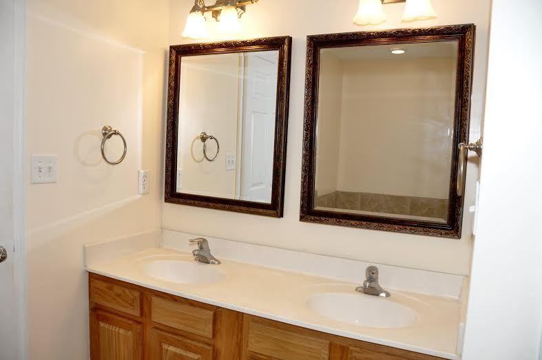 2208 River Park Ct - Photo 6 of 10