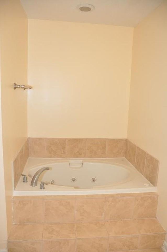 2214 River Park Ct - Photo 7 of 10